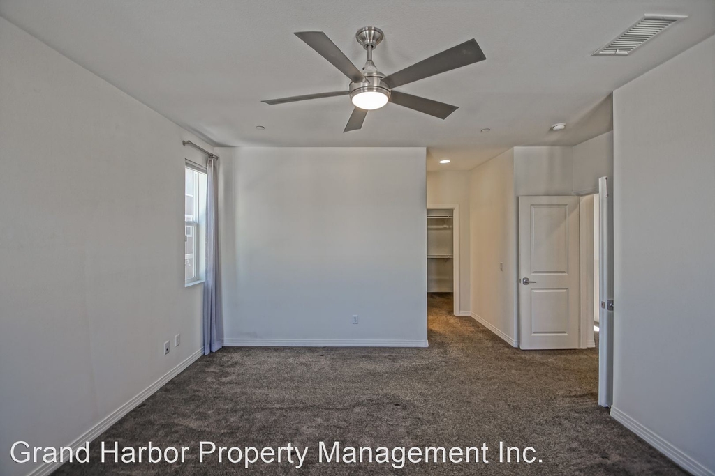 26039 Cypress Street - Photo 19