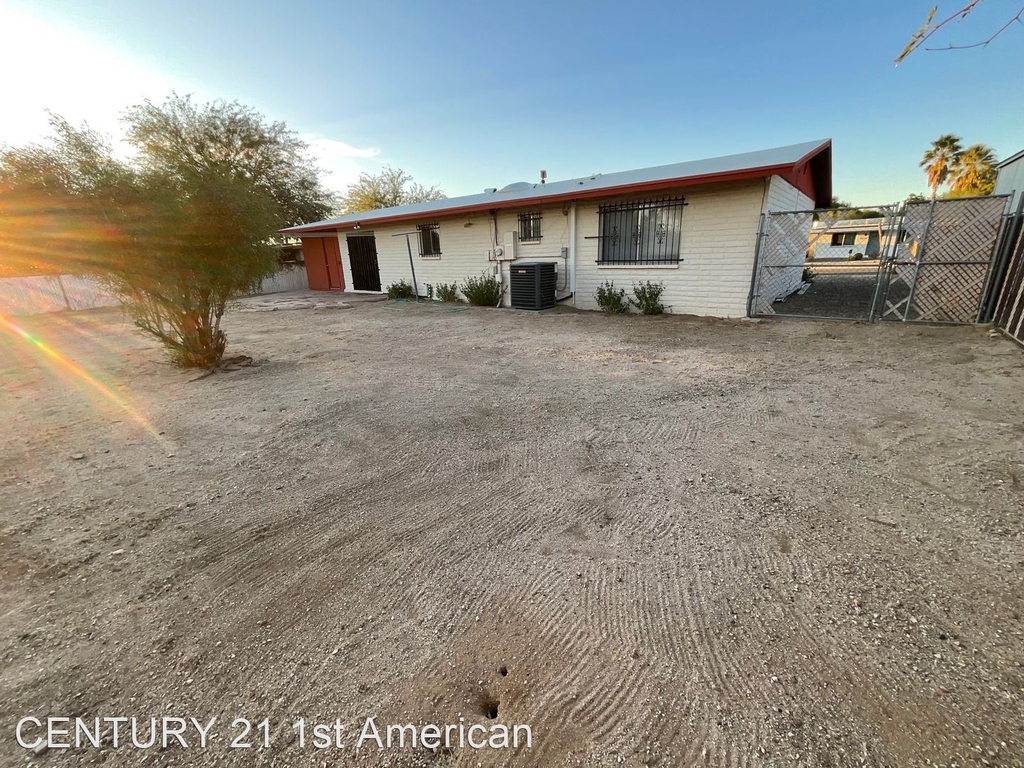 2819 W Via Del Santo - Photo 37