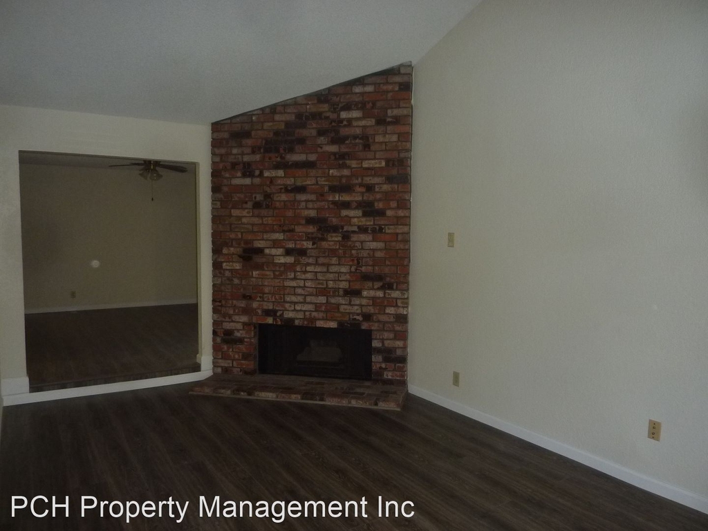 7419 Willowcreek Drive - Photo 2