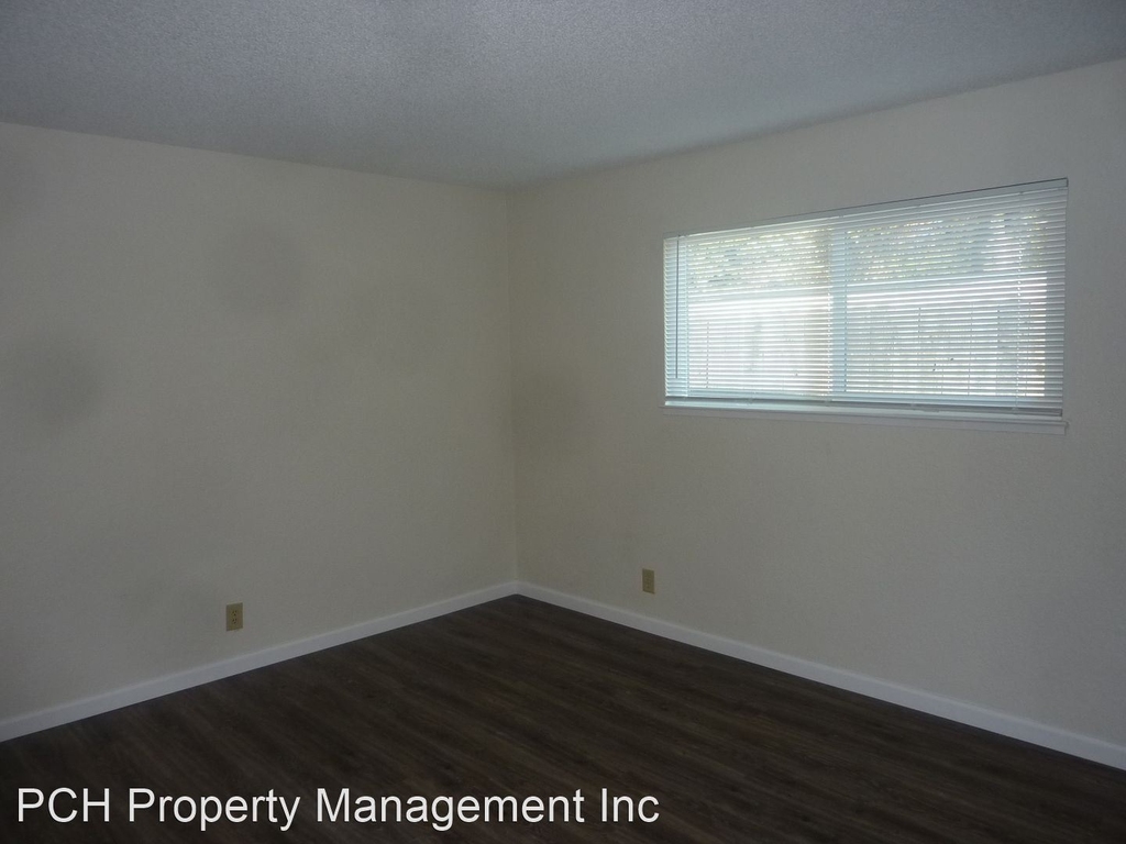 7419 Willowcreek Drive - Photo 5