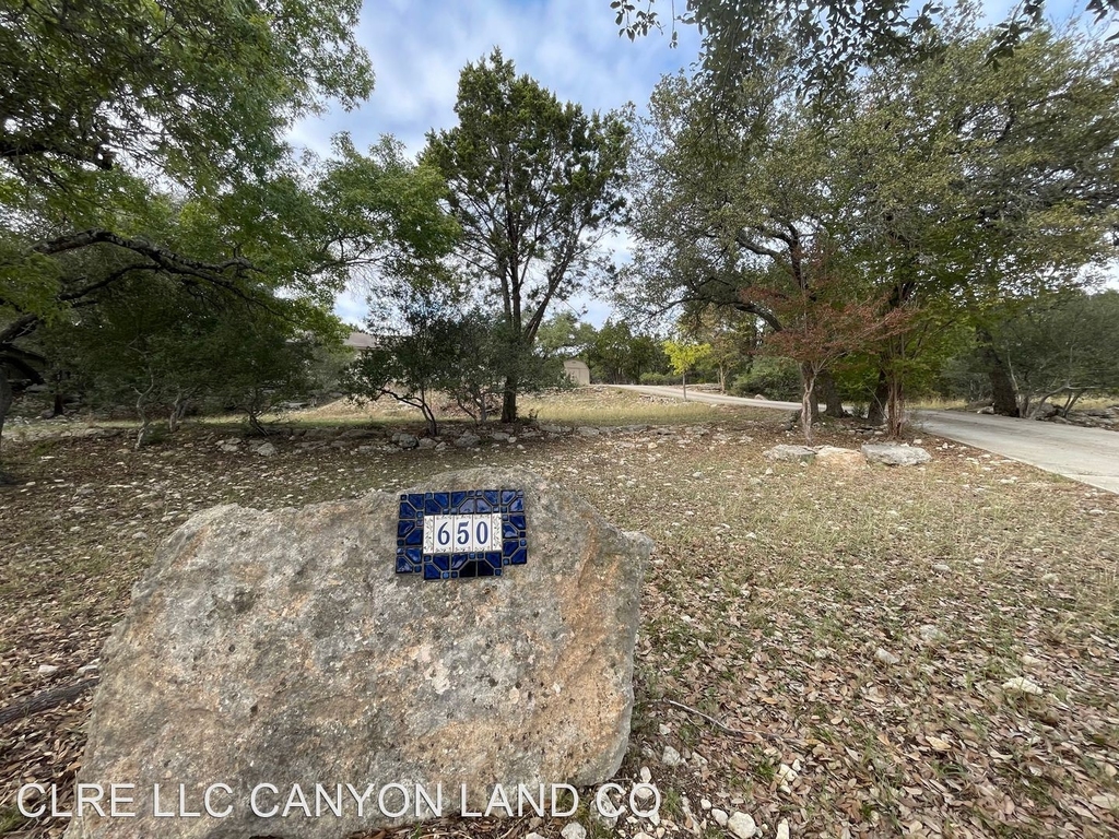 650 Lorne Rd - Photo 1