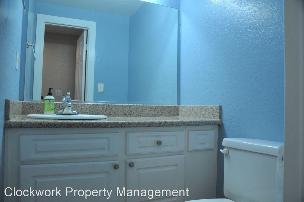 684 Sycamore Ave #6 - Photo 11