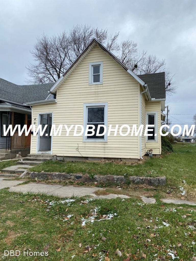 427 E. Taber - Photo 0