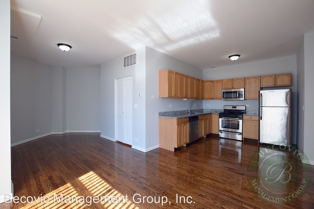 2451 W Howard Street - Photo 4