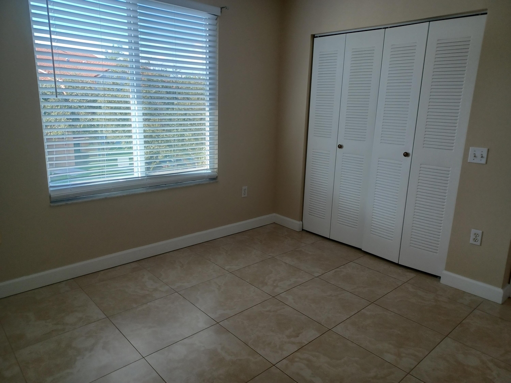 818 Villa Circle - Photo 26