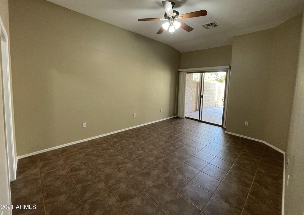 2250 E Deer Valley Road - Photo 10