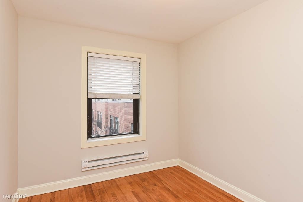 2319 N. Rockwell, Unit 3a - Photo 14