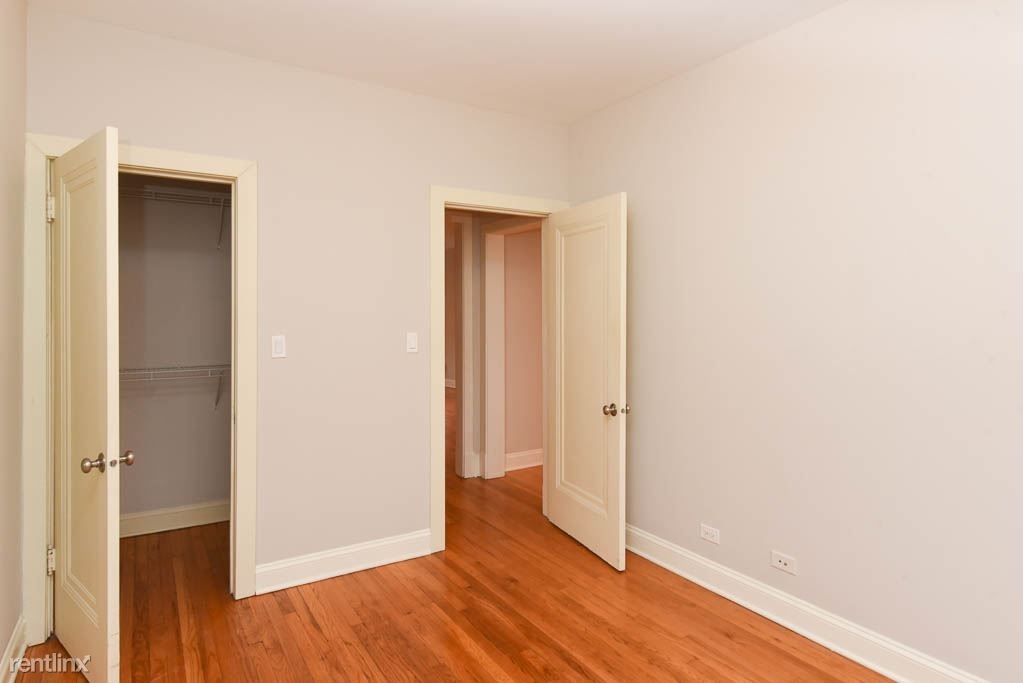 2319 N. Rockwell, Unit 4a - Photo 16