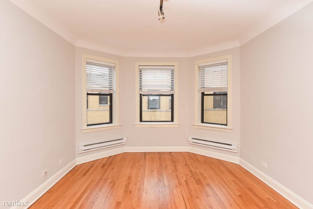 2319 N. Rockwell, Unit 4a - Photo 6