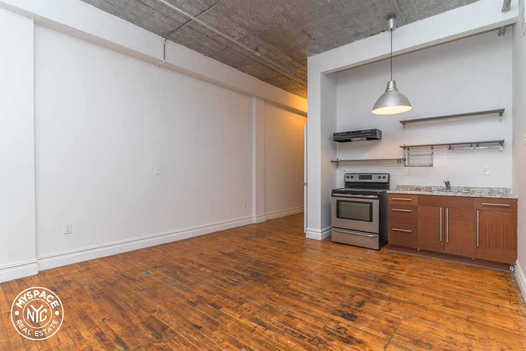 1087 Flushing Avenue - Photo 7