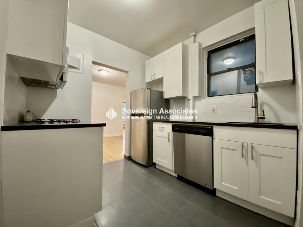 401 East 68th Street - Photo 8