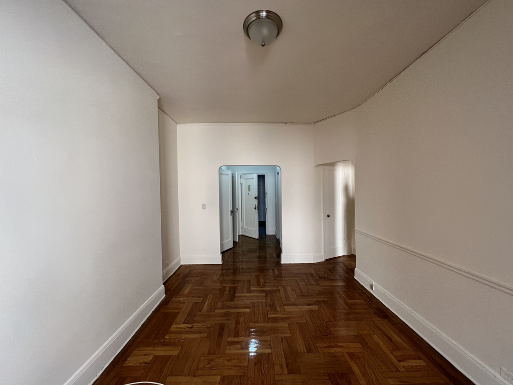 425 West 57th Street - Photo 3