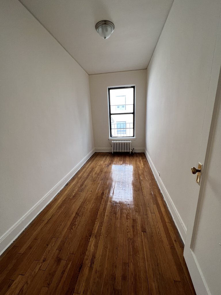 425 West 57th Street - Photo 5