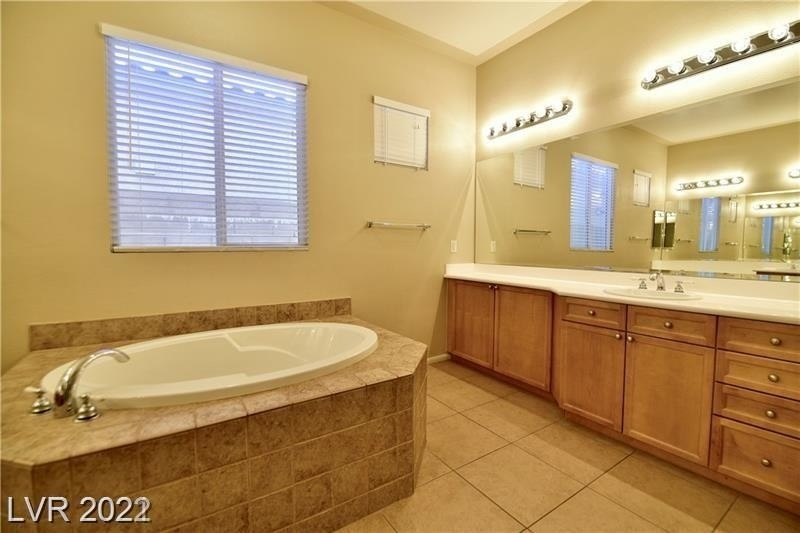 9425 Silent Oak Court - Photo 24