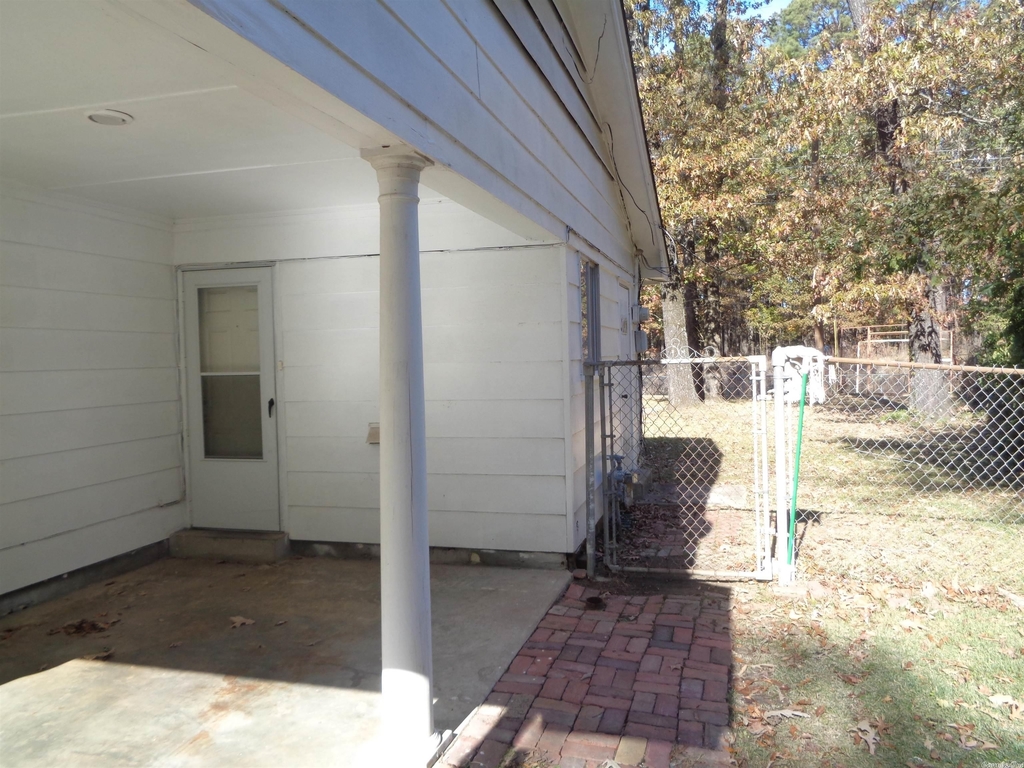 6520 Tulip Street - Photo 2