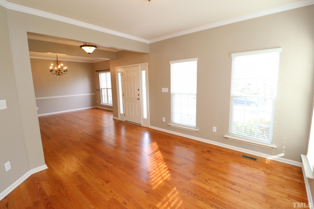 1006 Upchurch Farm Lane - Photo 4