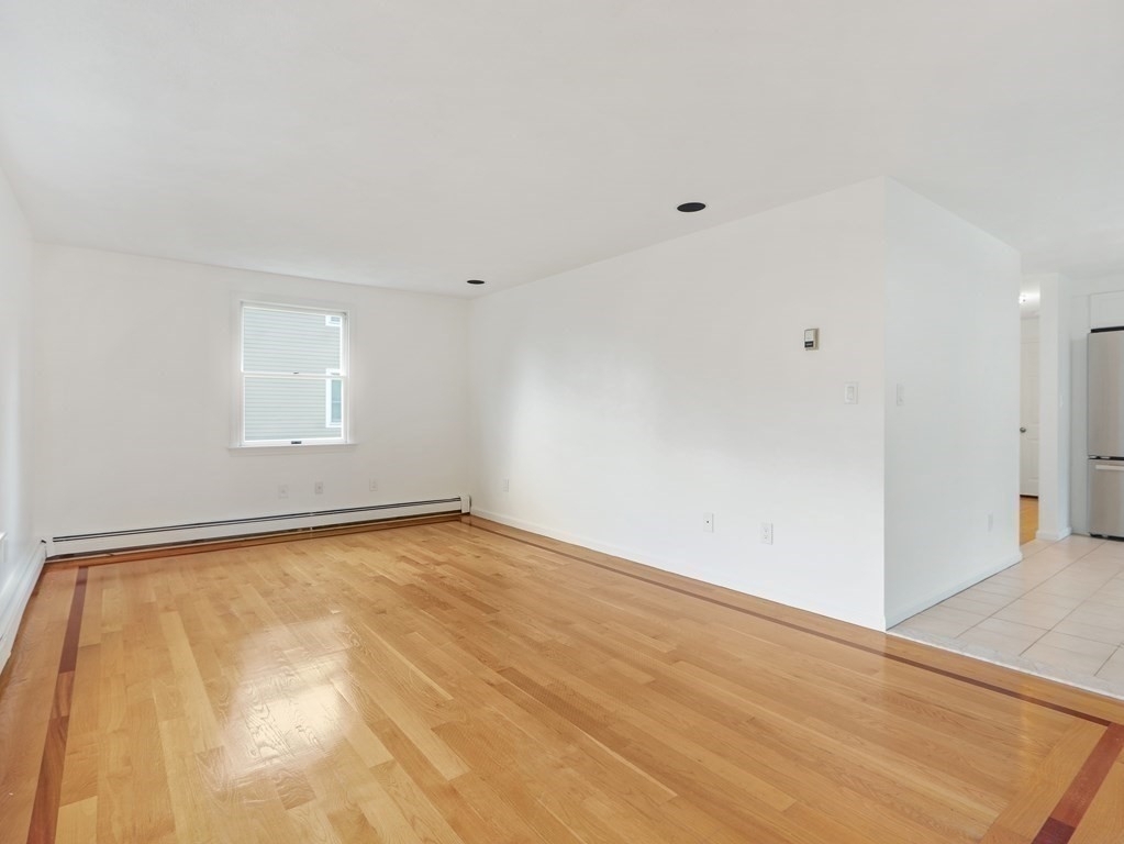 72 West - Photo 2