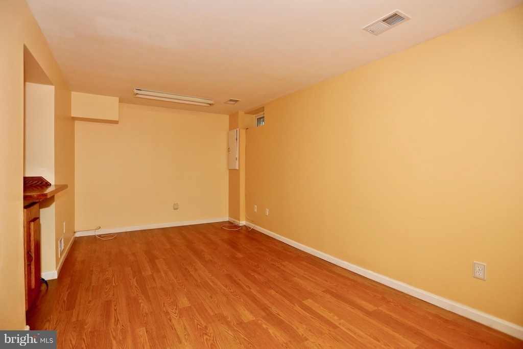 11133 Captains Walk Court - Photo 14