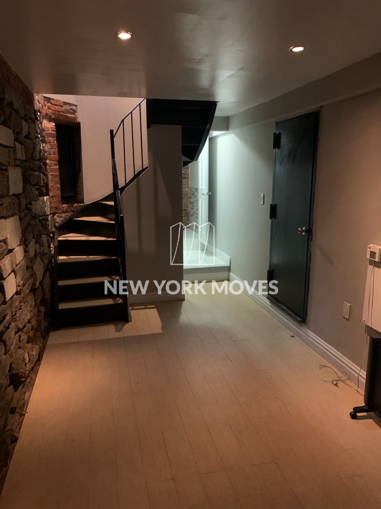 325 East 5th Street - Photo 8