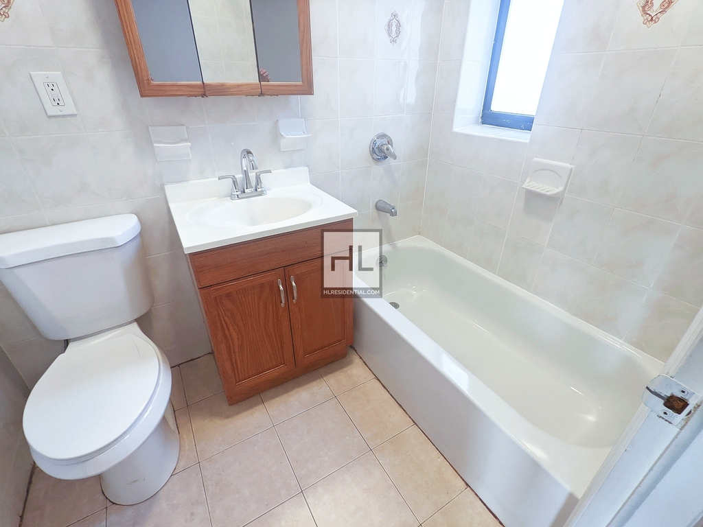 563 West 184 Street - Photo 5