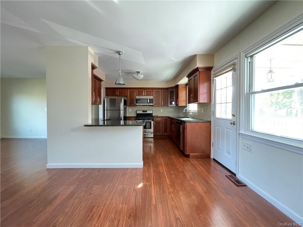 1320 Mamaroneck Avenue - Photo 8