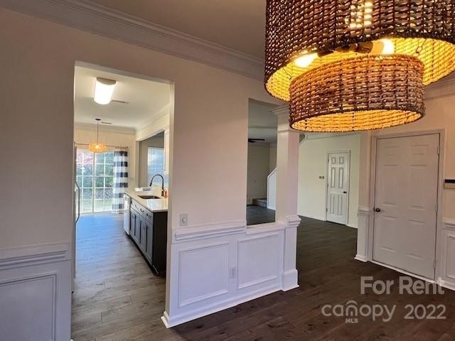 8226 Drakeview Court - Photo 2