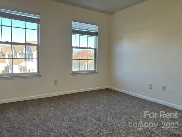 8226 Drakeview Court - Photo 10