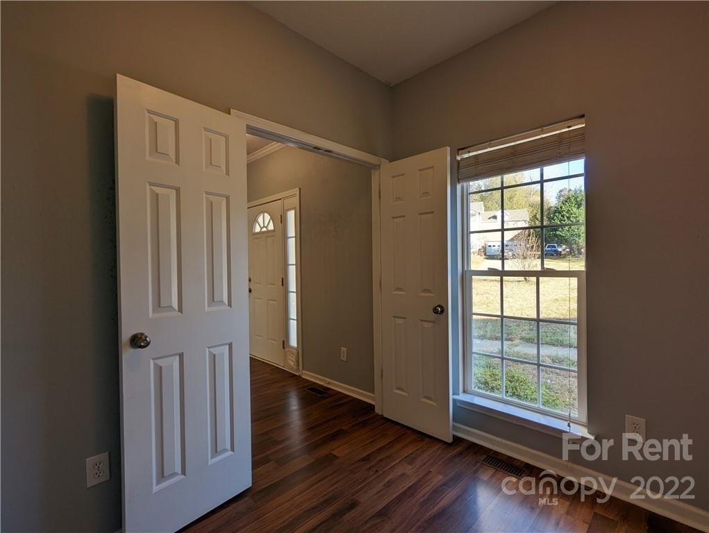 4619 Narayan Street - Photo 3