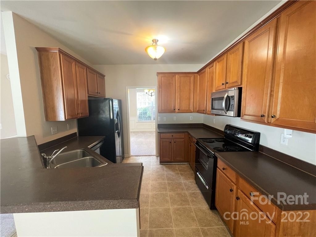 1682 Lillywood Lane - Photo 10