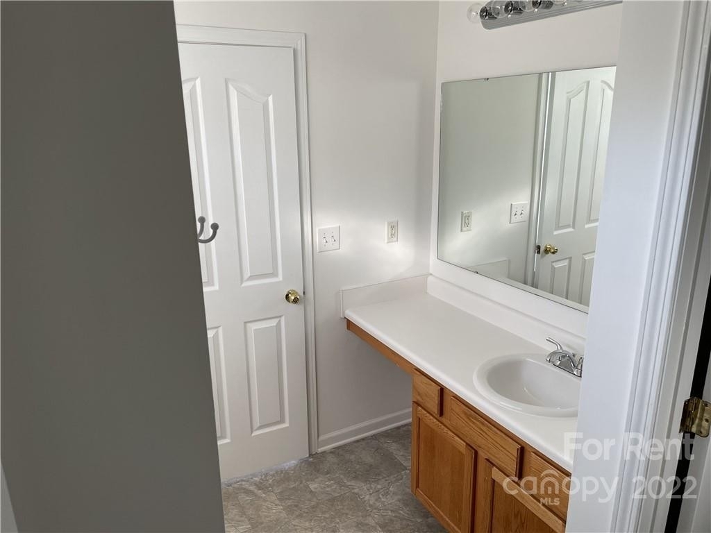 734 Aberdeen Glen Place - Photo 6