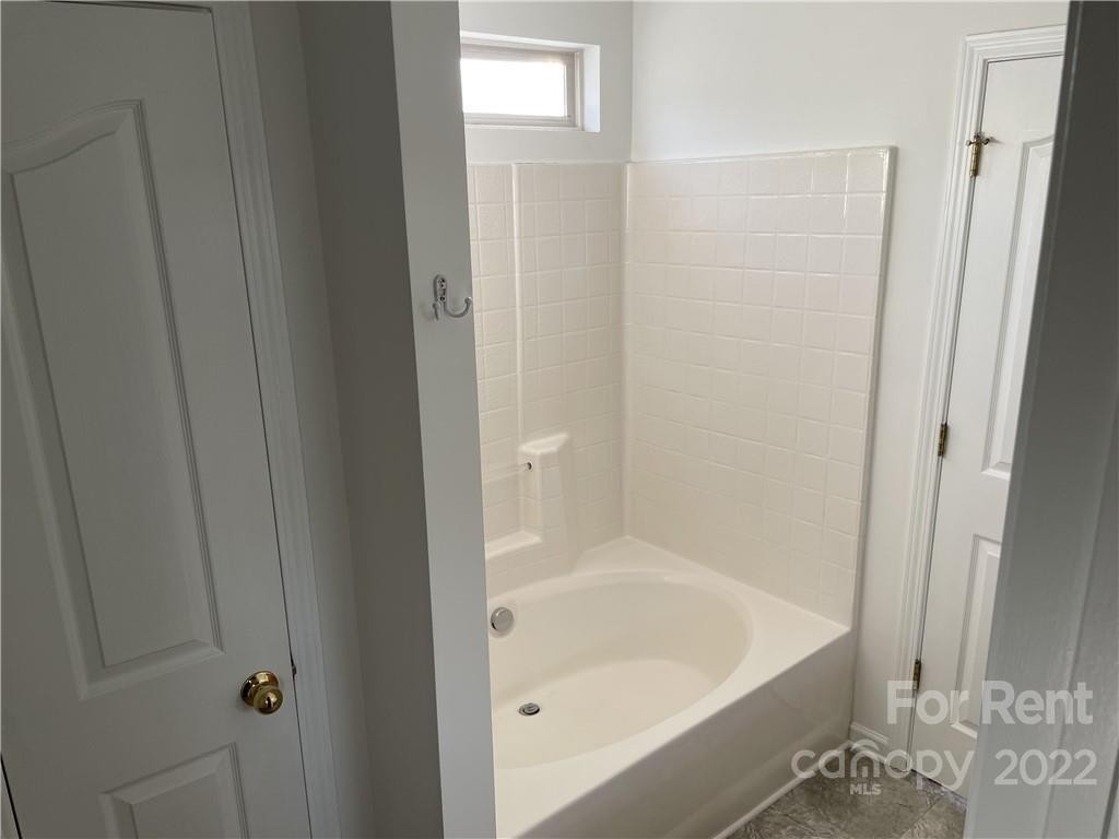 734 Aberdeen Glen Place - Photo 5