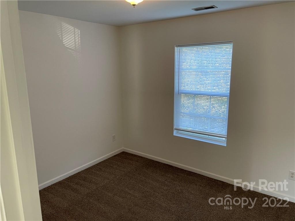 734 Aberdeen Glen Place - Photo 2