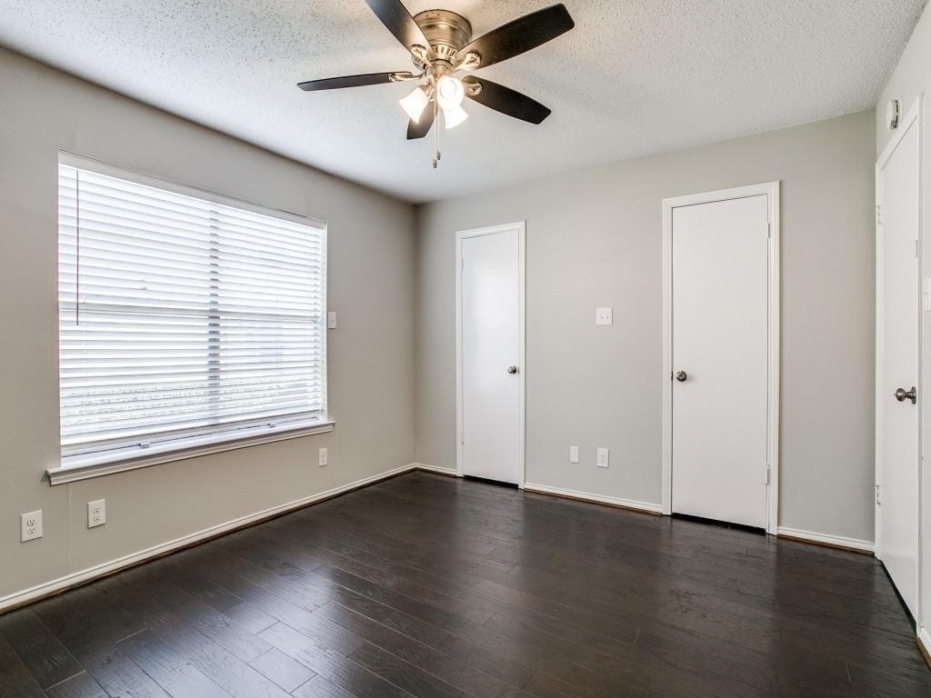 5831 Sandhurst Lane - Photo 15