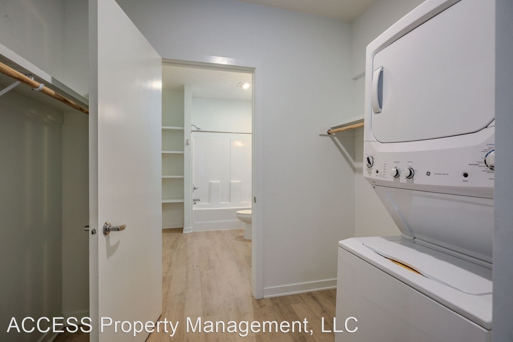 103 West Broadway - Photo 13