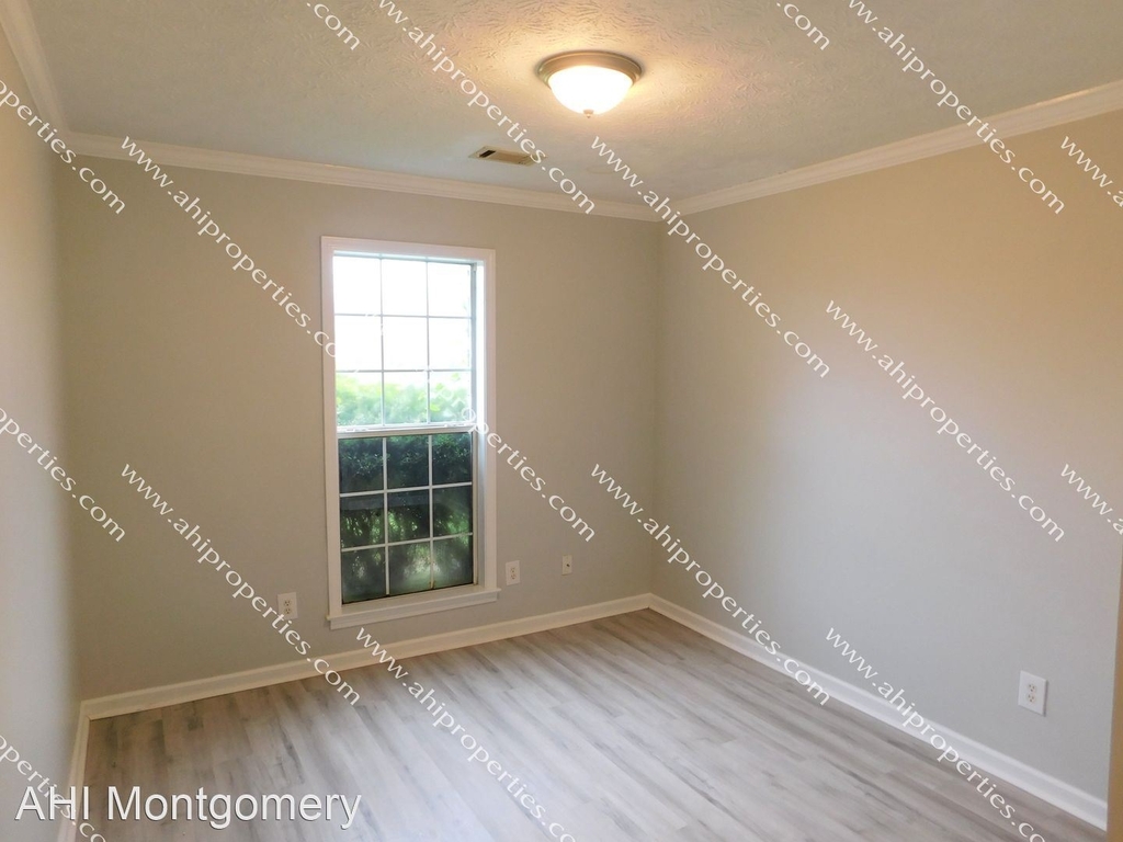 1131 Stafford Dr. - Photo 10