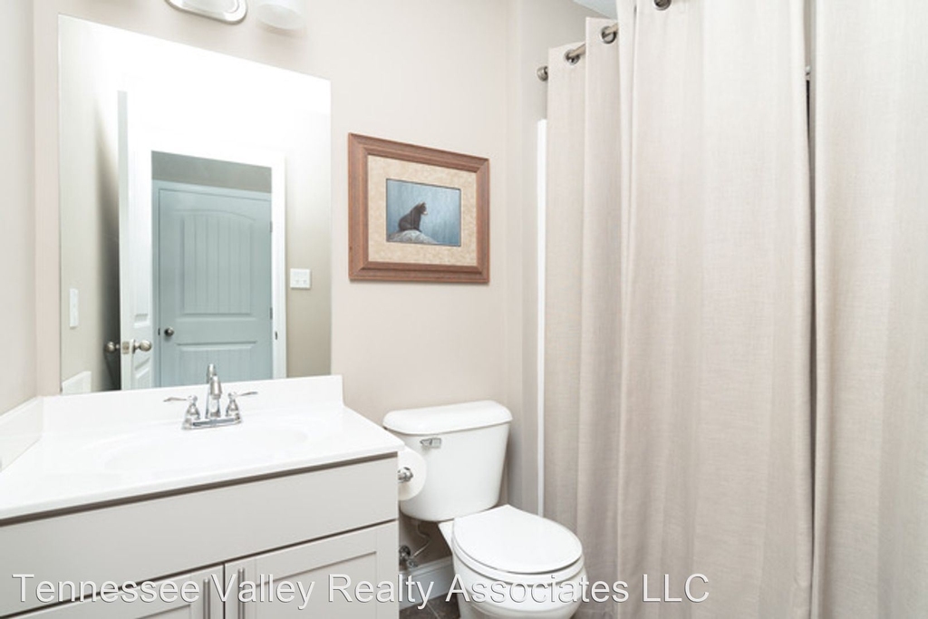 6104 Hollow View Ln - Photo 14