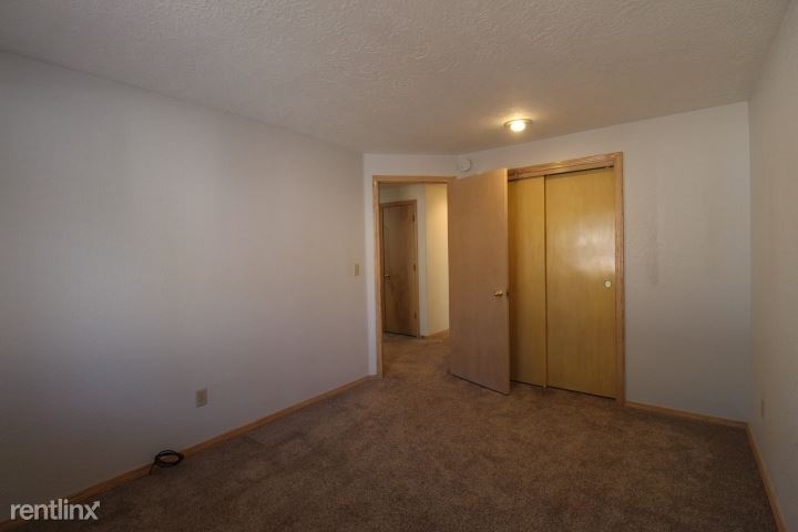 3335 S Holden Ave - Photo 8