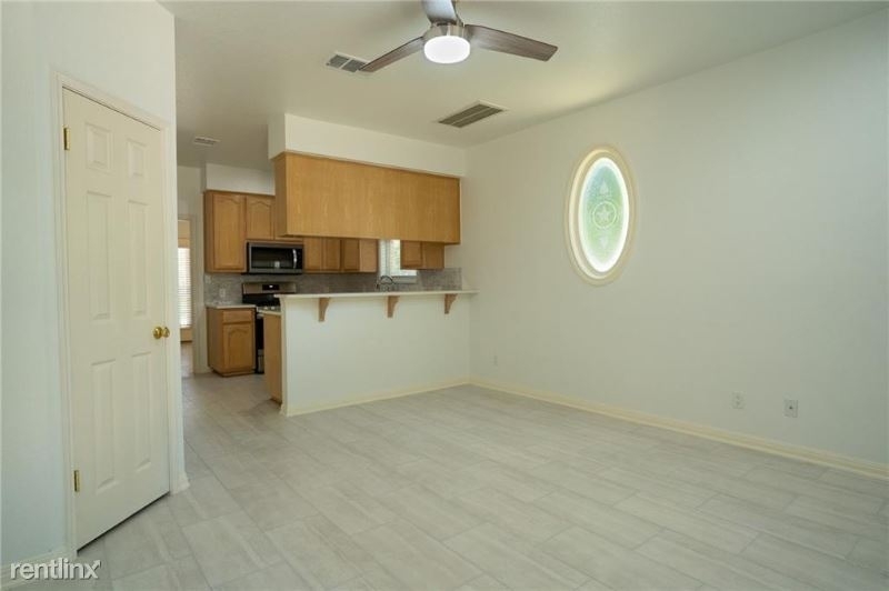 601 Texas Ave B - Photo 4