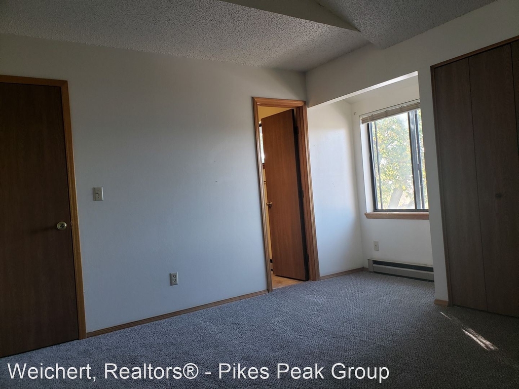 5010 Rainbow Harbour Circle - Photo 1