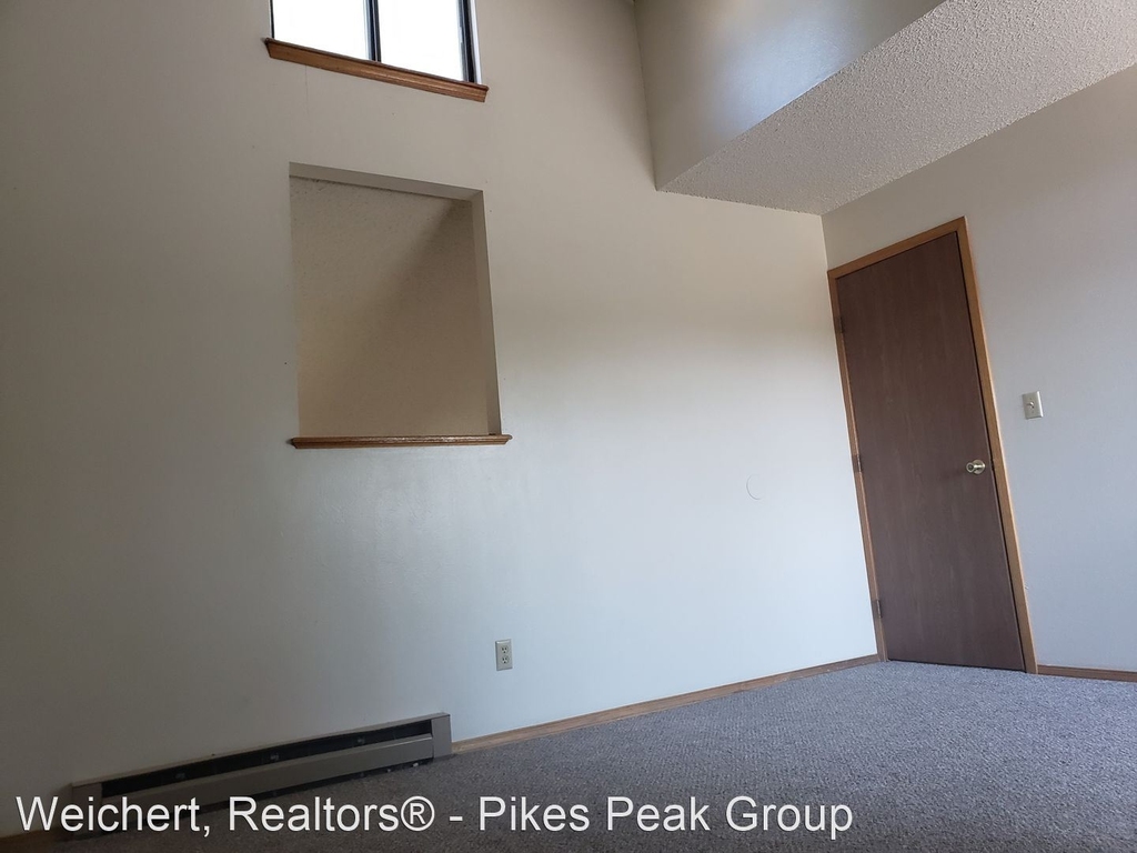 5010 Rainbow Harbour Circle - Photo 2