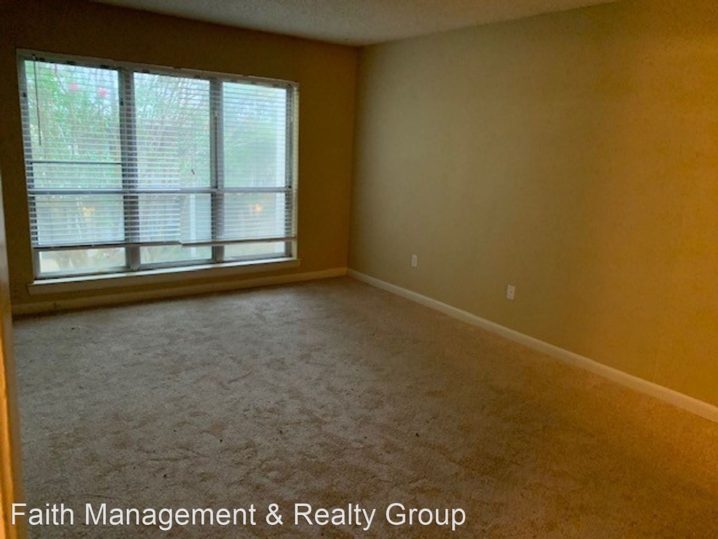 6735 Quail Hollow Ct - Photo 2