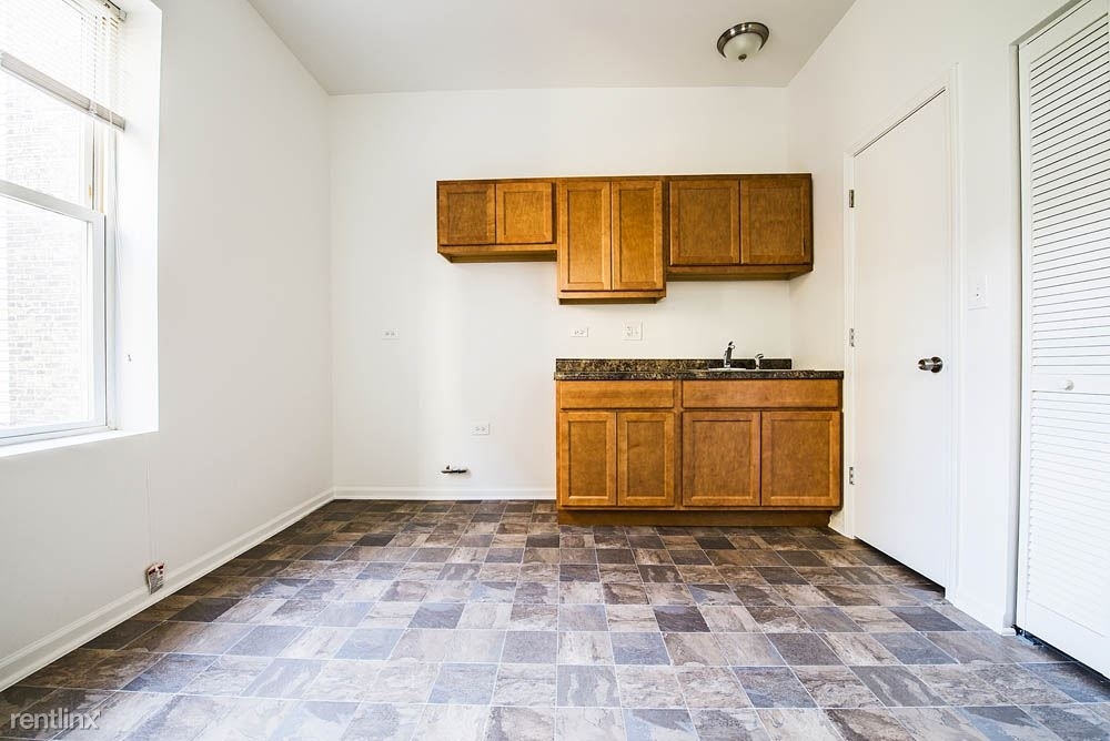 3560 W Cermak Rd - Photo 9