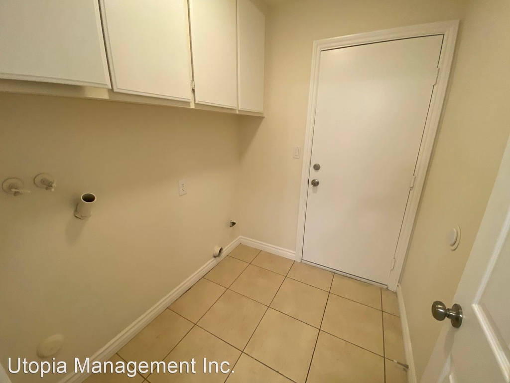 13228 Fordham Circle - Photo 16