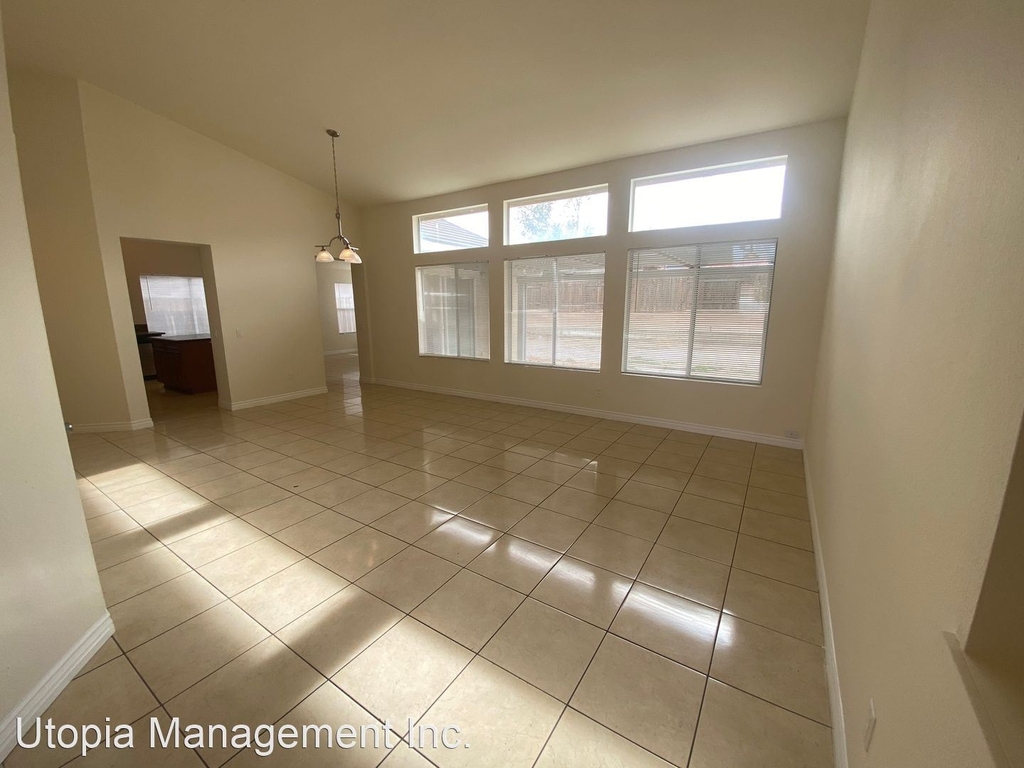 13228 Fordham Circle - Photo 3