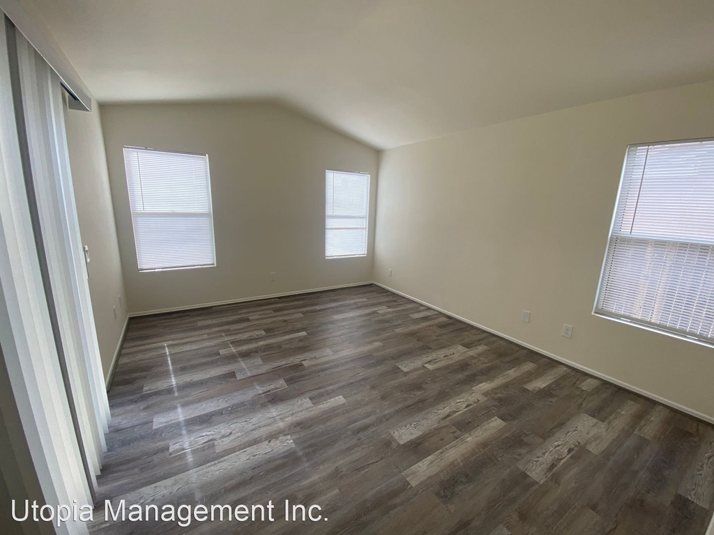 13228 Fordham Circle - Photo 12