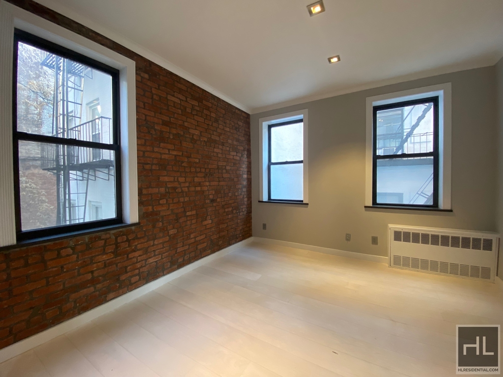 213 East 26 Street - Photo 4