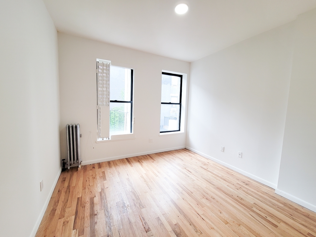 2335 1st Avenue - Photo 6