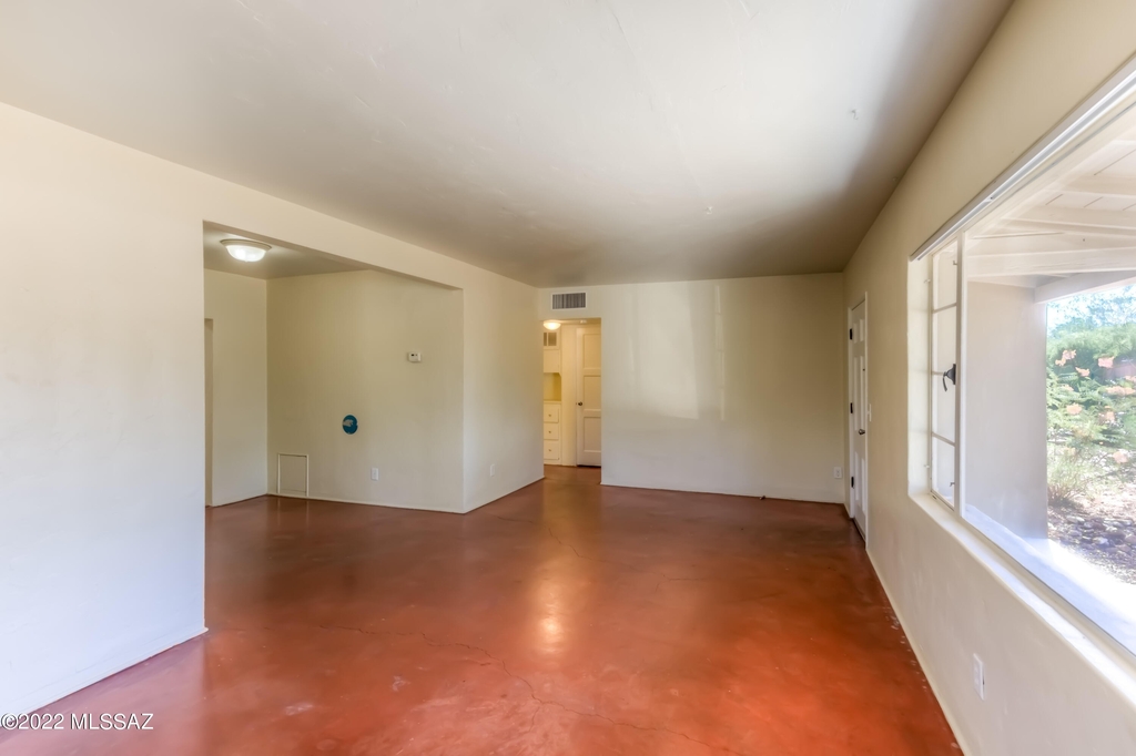 1319 E Edison Street - Photo 3