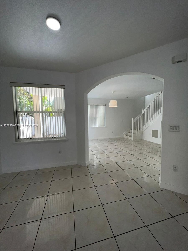 4847 Nw 108th Ct - Photo 3