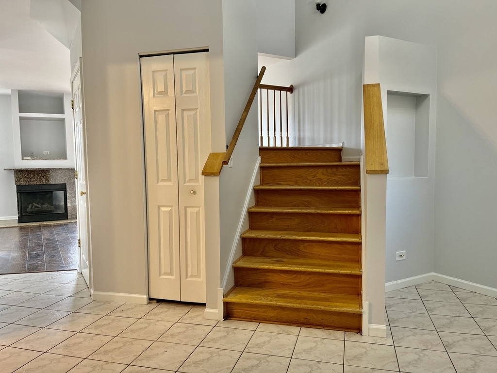 872 Creekview Lane - Photo 9